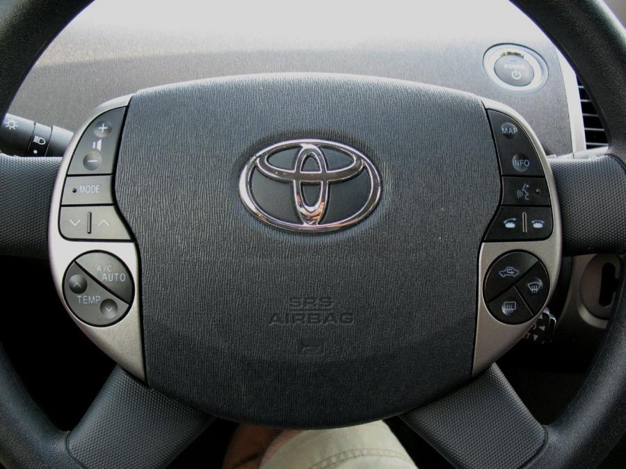  Toyota Prius Touring 2007 года  (фото 17 из 30)